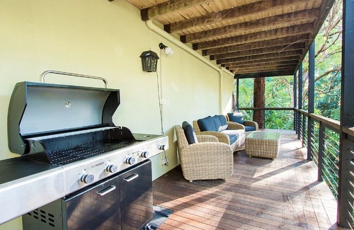 Smiths Lake House | Karens Place - Rainforest Retreat