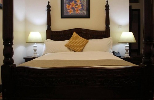 Meru Hotel | Karimba Lounge