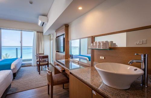 Nago Hotel | Kariyushi LCH. Resort