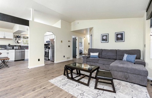 Fairview Condo | Karluk Oasis, Bright Luxury Condo, Near Downtown
