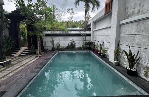 Tanjungbenoa Villa | Karmani Villa