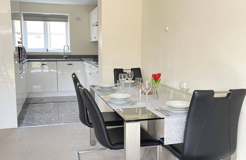 Cringleford House | Karuna House