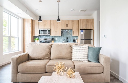 Harrison Apartment | Kasa Bryn Mawr Minneapolis