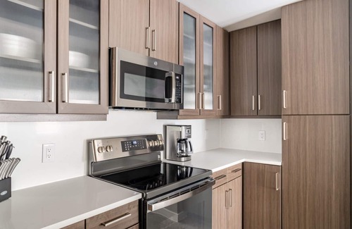 Second Street District Apartment | Kasa | Explore Downtown Nightlife | Austin