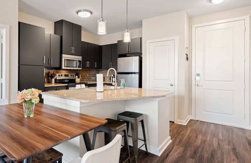 Northeast Dallas Apartment | Kasa | Family Friendly 2BD + Full Kitchen | Dallas