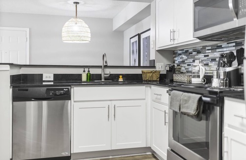 Delray Beach Apartment | Kasa | Inviting 1 BD + Pool Access | Delray Beach