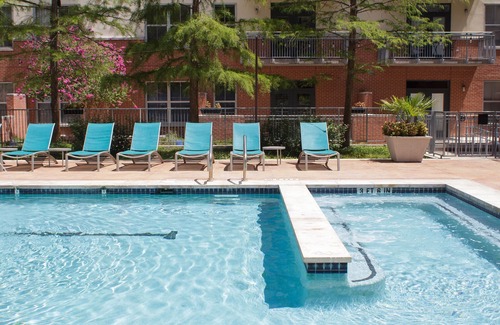 Second Street District Apartment | Kasa | Modern 1BD, Walk to 2nd Street | Austin