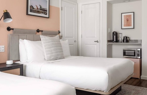 Ventura Apartment | Kasa Palo Alto | Great Location, Spacious with Double Beds
