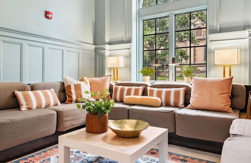 East Liberty Apartment | Kasa Stroll Down Penn Avenue Boutique Studio The Maverick