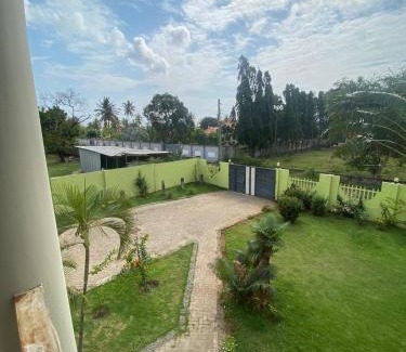 Dar es Salaam House | Kashindi