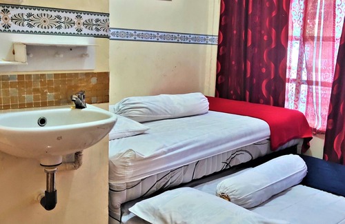 Palembang Hotel | Katawa Guest House Syariah