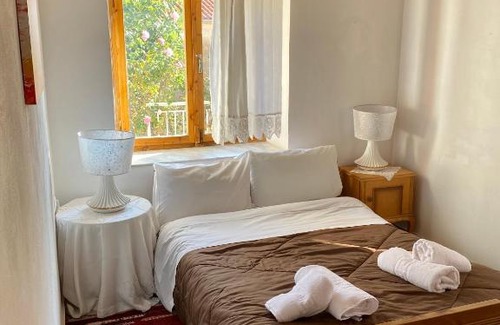 Leonidio House | Kathy’s rock house
