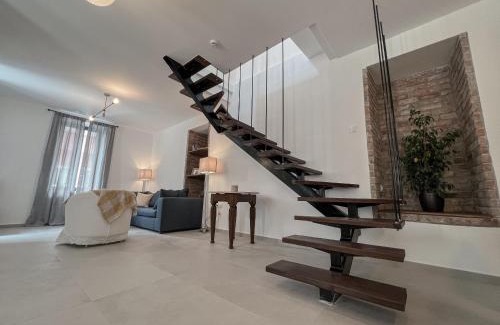 Volos City Centre Villa | Katie's Lemon Tree House