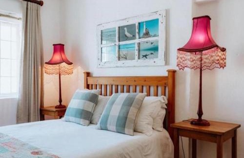 Paternoster Villa | Katonkel