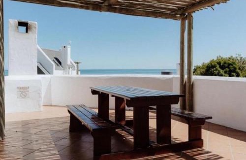 Paternoster Villa | Katonkel