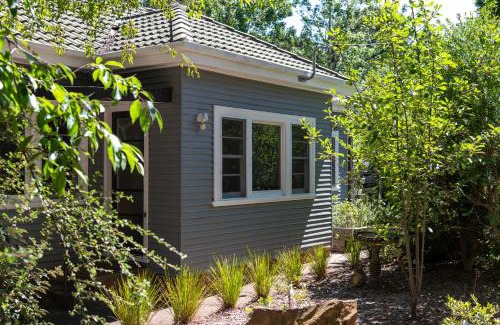 Katoomba House | Katoomba Falls Cottage