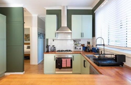 Katoomba House | Katoomba Falls Cottage