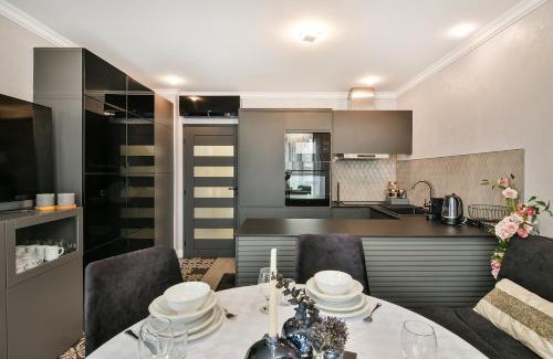 Saints Constantine and Helena Apartment | Katty's Place - Azur Premium