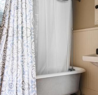 Smithville Bed & Breakfast | Katy House Bed and Breakfast