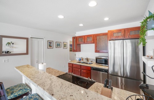 Wailua Condo | Kauai Kailani 204. Ocean View Condo in the Heart of Kapaa! Walking Distance to many Establishments.