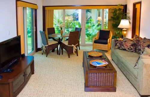 Wailua Resort | Kauai's G-Spot G105 Waipouli Beach Beautiful Garden View steps From the Beach