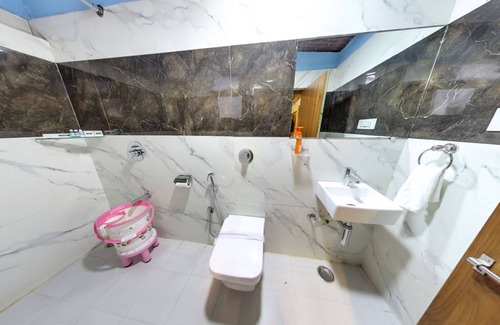 Abu Road Hotel | Kaushal Hilltop Resort and Villa