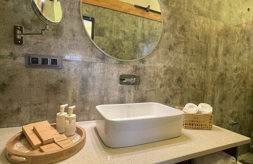 Amritsar Hotel | Kavaali stays