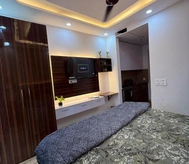 Jaypee Greens Apartment | Kaveri Stay