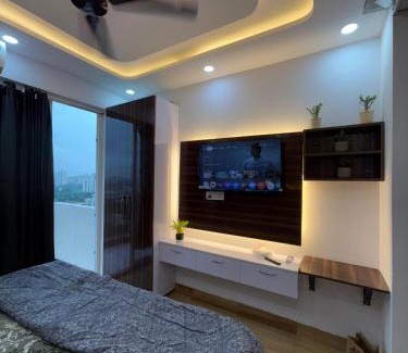 Jaypee Greens Apartment | Kaveri Stay