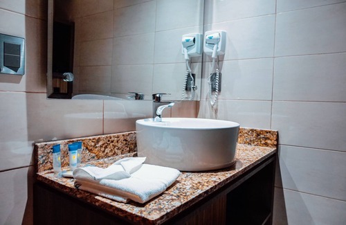 Meoqui Hotel | Kavia Meoqui Hotel & Suites