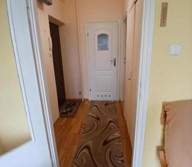 Krasnik Apartment | Kawalerka Sikorskiego