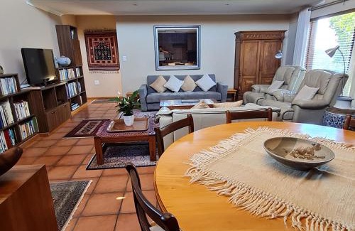 Wilderness House | Kaya Cabhozi at 306-on-HeightsRoad