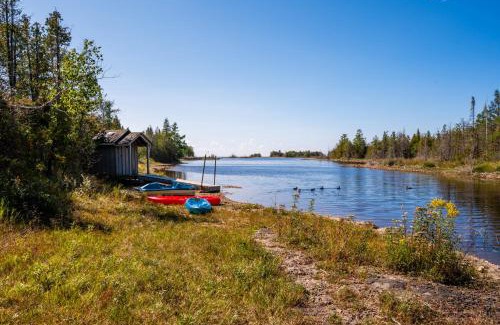 Northern Bruce Peninsula House | Kayak Cove - Tobermory