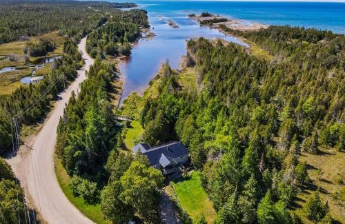 Northern Bruce Peninsula House | Kayak Cove - Tobermory
