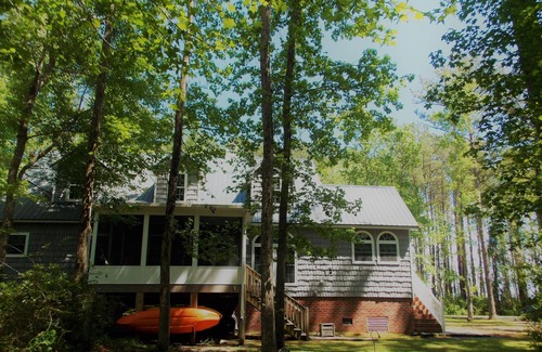 Oriental House | Kayak Enthusiast looking for an Adventure.