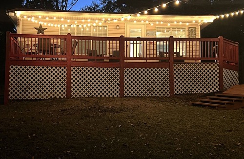 Jackson Cottage | Kayak, Grill, Fishing, Firepit