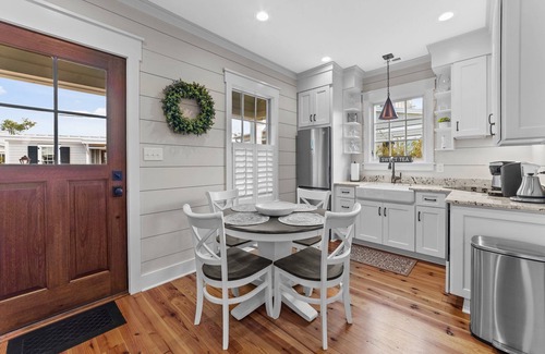 Oriental Cottage | Kayak Reach - Charming two-bedroom in River Dunes