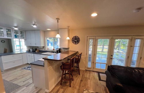 Montague House | Kayaking Mecca! Stay at our Klamath Riverfront Retreat in Copco Valley