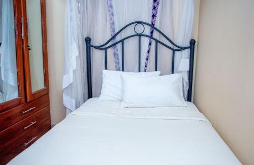 Msasani Bed & Breakfast | KAYS LODGE