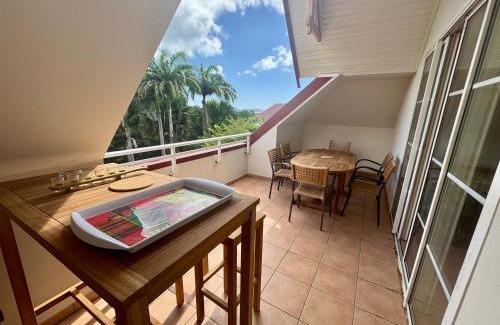 Gros Raisins Apartment | Kaz Caraïbes spacieuse, accès piscine et plage - Résidence