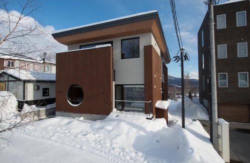 Hirafu Ski Chalet | Kazahana