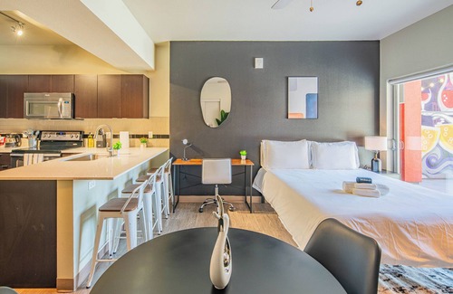 Evans Churchill Apartment | KB - Proxy 333