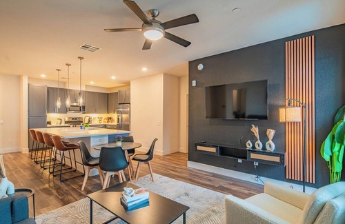 North Scottsdale Apartment | KB - Scottsdale Grand