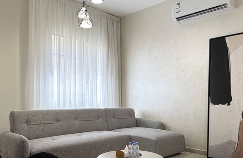 Qurtubah Apartment | Kease Qurtubah A-4 Royal Design GZ86