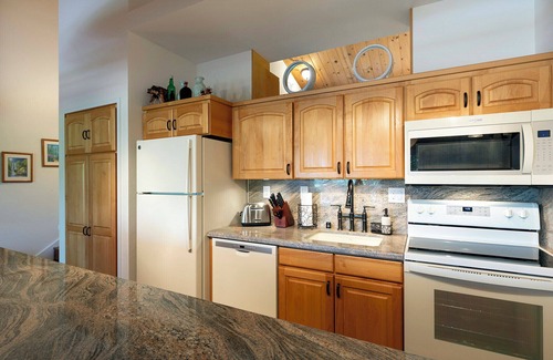 Keauhou Condo | Keauhou Resort #140