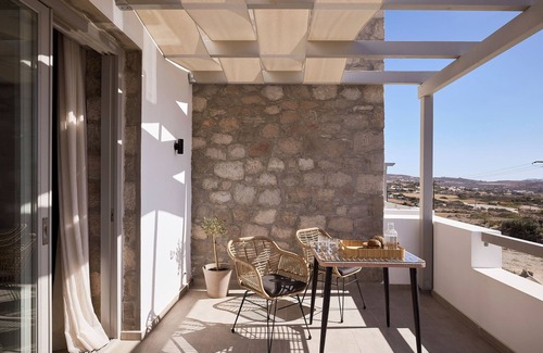 Adamas Apartment | Kedros Milos Suites