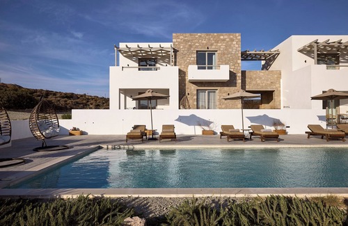 Adamas Apartment | Kedros Milos Suites