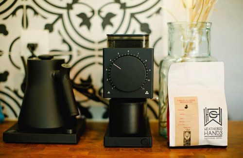 Dripping Springs Apartment | Keep it Cozy, Cabin w/ view and Pro Coffee Setup