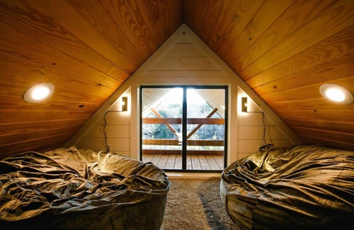 Dripping Springs Apartment | Keep it Cozy, Cabin w/ view and Pro Coffee Setup