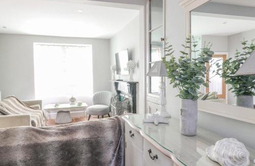 Moelfre House | Keeper's Cottage